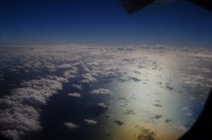 In volo verso Tikehau - Luci e riflessi sull'Oceano Pacifico