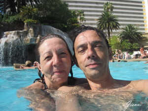 Noi in piscina al Mirage