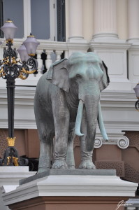 Statue nel giardino del Palazzo Reale