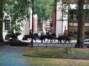 Guardie a cavallo di ritorno da Buckingham Palace