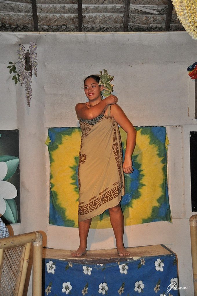 Tiki Village - Pareo Show