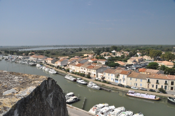 Veduta di Aigues Mortes dai bastioni