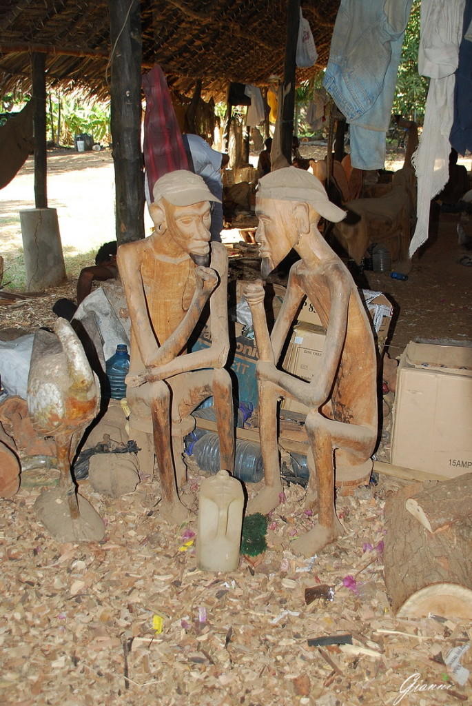 La fabbrica del legno a Malindi