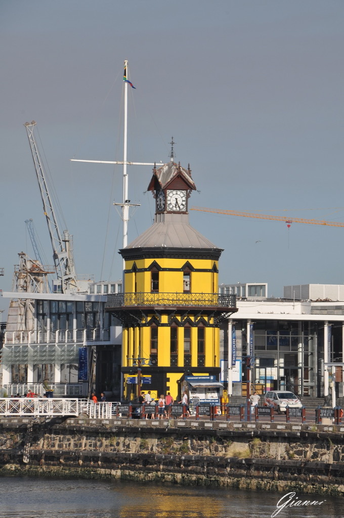 La torre dell'orologio sul Waterfront