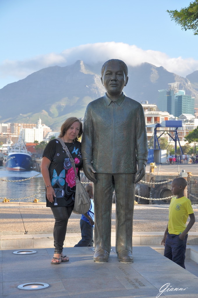 La statua di Nelson Mandela