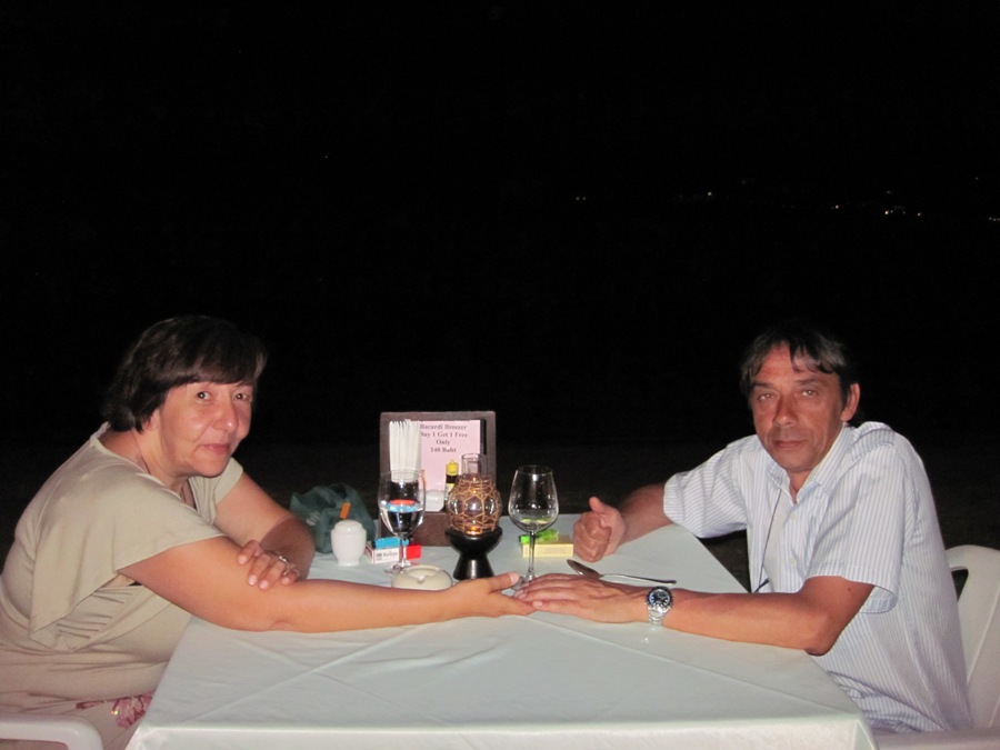Cena sulla spiaggia a Koh Samui