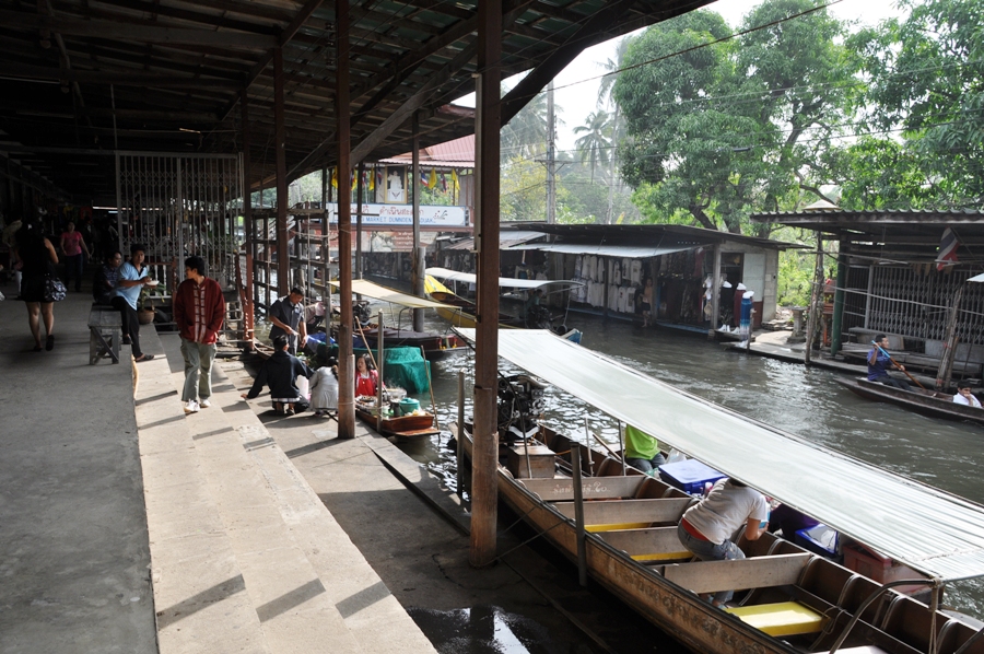 Mercato galleggiante Tailandia