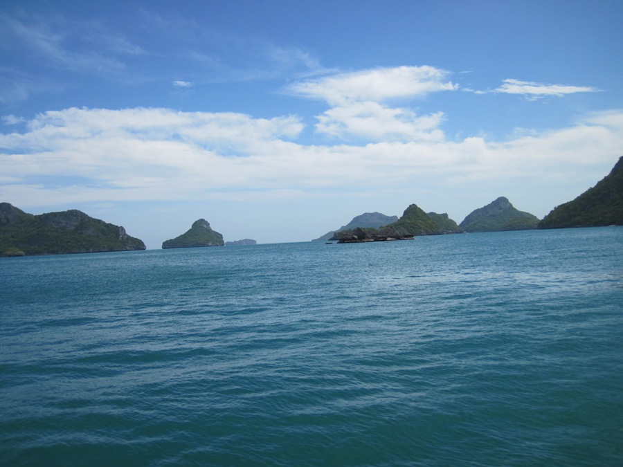 Navigando verso Ang Thong