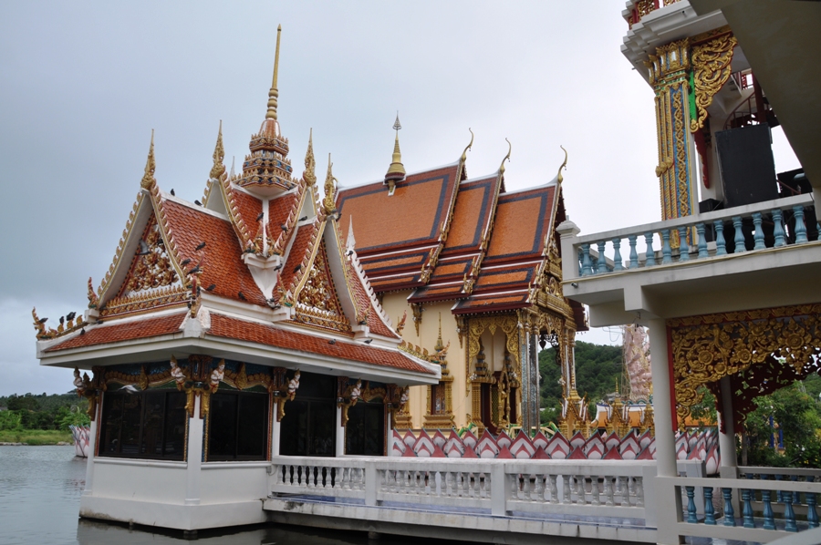 tempio a Koh Samui