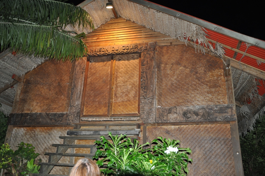 La riproduzione della casa di Gauguin a Moorea