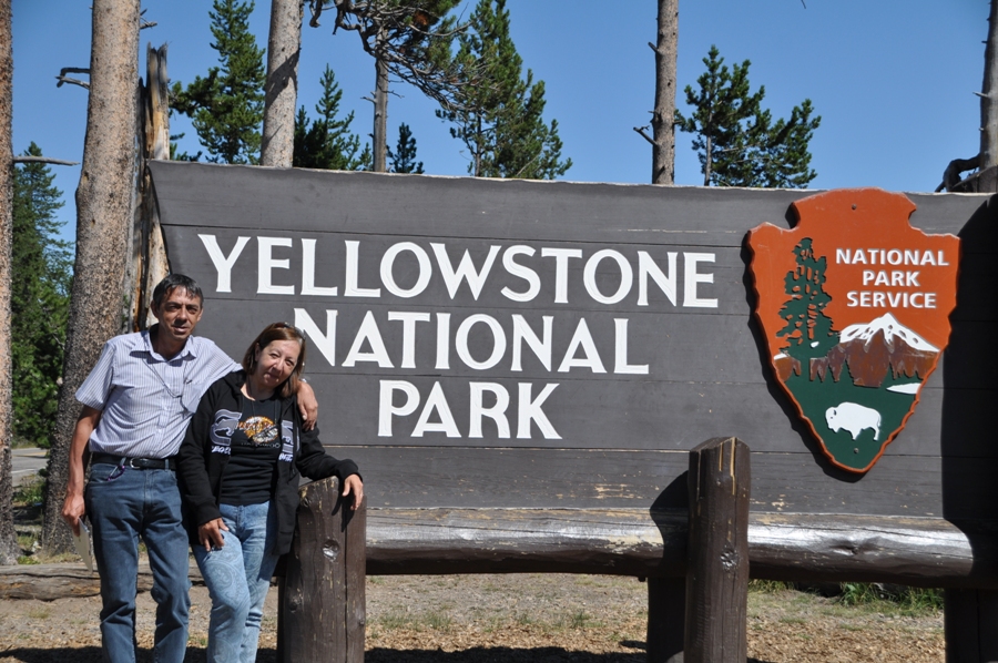 Cartello all'ingresso di Yellowstone