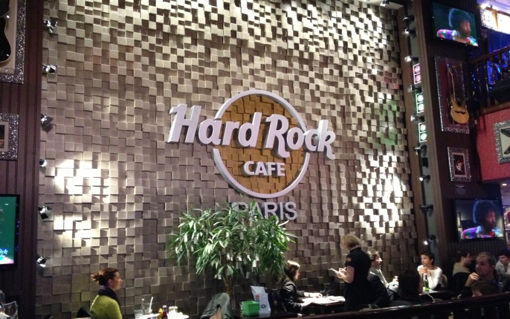 Interno dell'Hard Rock a Parigi