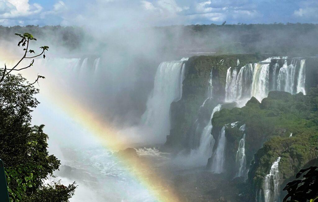 Arcobaleno sulle Cascate di Iguazù