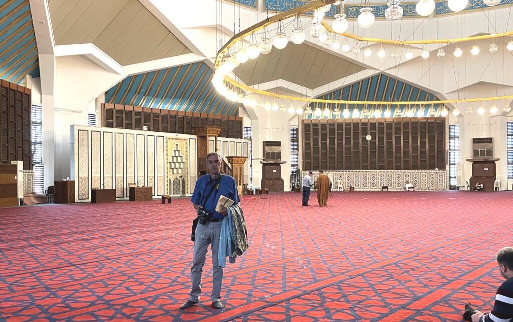 L'interno della moschea